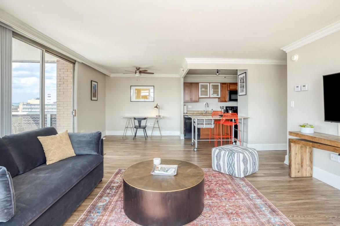 Cozysuites 800 Tower 1Br With Gym! 10 Louisville Kültér fotó