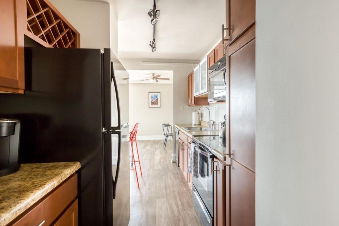 Cozysuites 800 Tower 1Br With Gym! 10 Louisville Kültér fotó