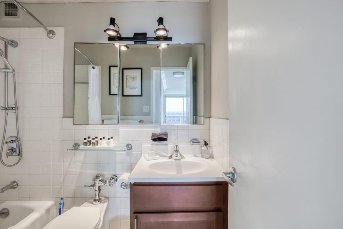 Cozysuites 800 Tower 1Br With Gym! 10 Louisville Kültér fotó