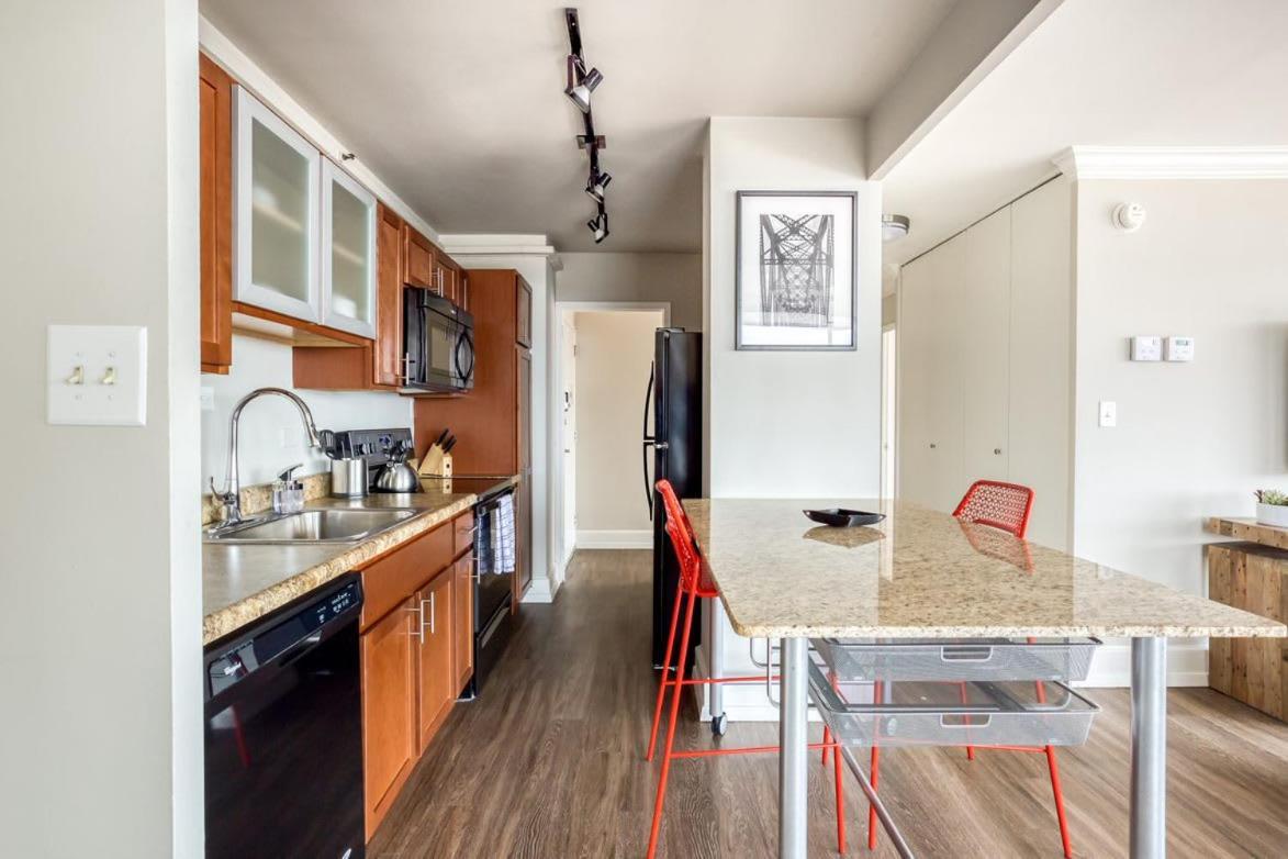 Cozysuites 800 Tower 1Br With Gym! 10 Louisville Kültér fotó
